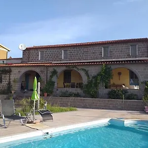 Sard Paradise Bed & Breakfast Ruinas